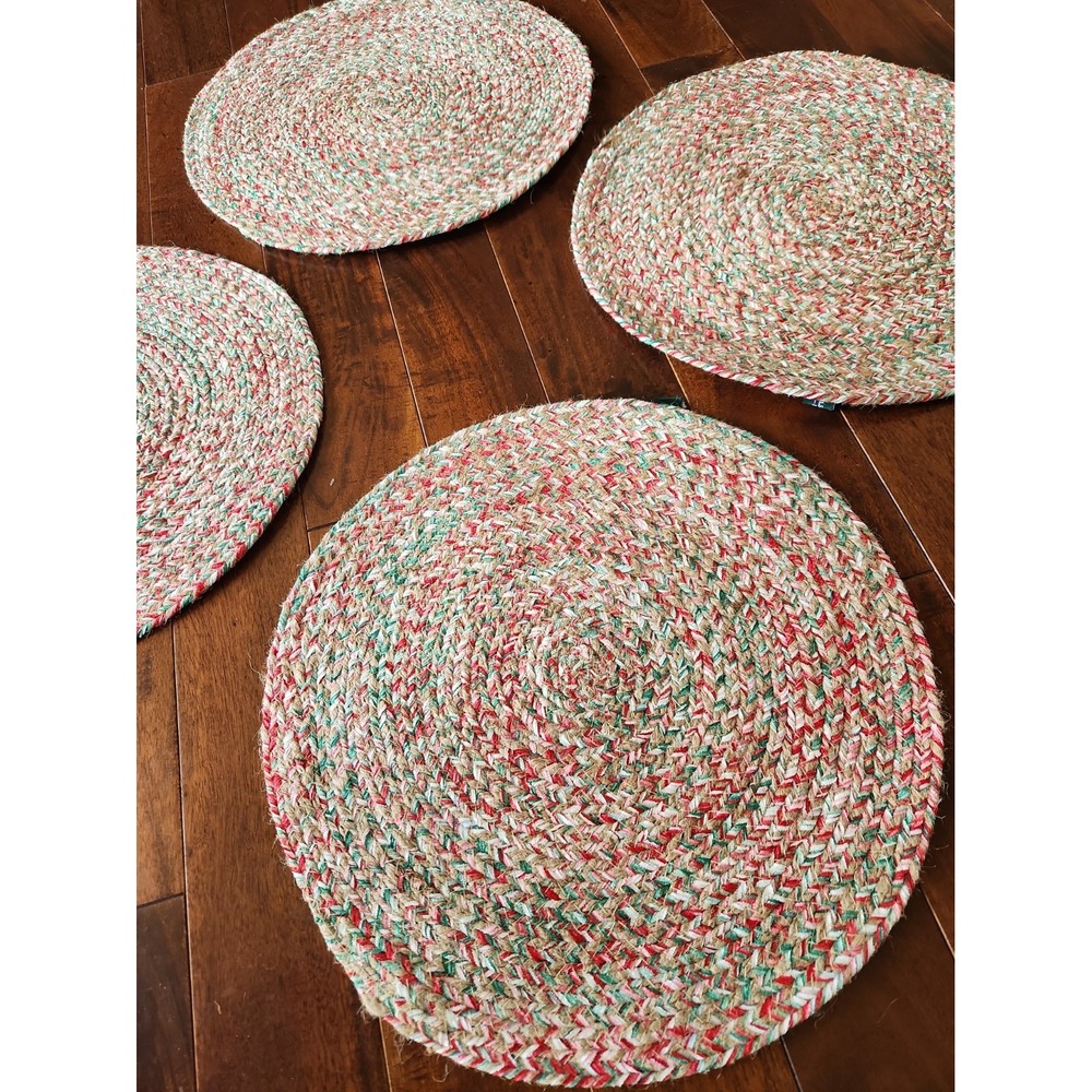 4 Folk Art red green cream Country Farmhouse Braided Placemats 15" round